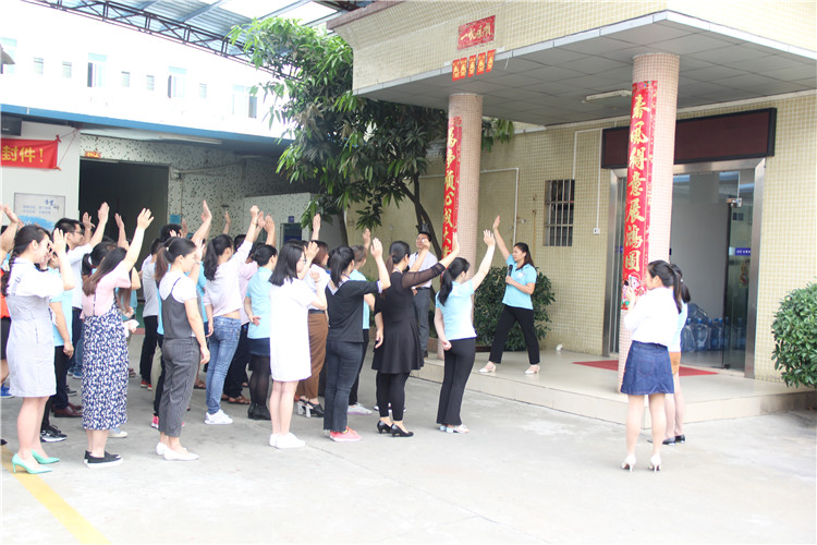 胡金花用自己的行動證明了，她在這次培訓(xùn)中所學(xué)習(xí)到內(nèi)容，更傳遞了“愛”的精神理念。